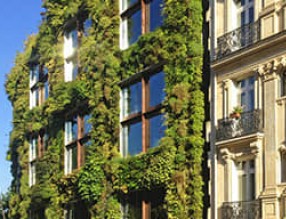 凱布朗利博物館用植物墻做裝飾——文化與自然的融合