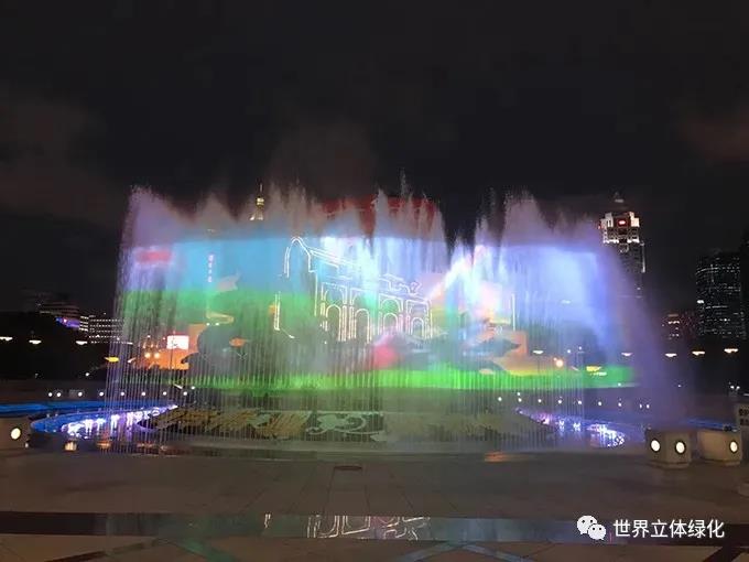 09上海黃浦區(qū)人民廣場(chǎng)建黨百年主題花壇《光輝偉業(yè)》.jpg